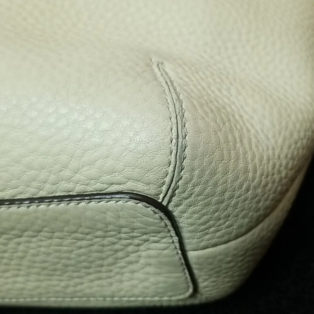 COACH Purse Pebbled Leather Hobo Bag Soho pleated